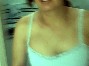 パーティー後の近所の女、興奮して目覚めてハードファックを求めてきた