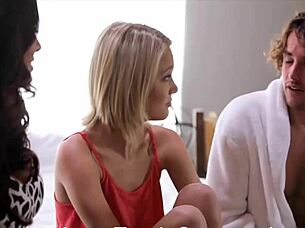 Jebanje uske analne rupe pastorke prvi put