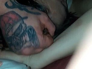 jeg facefucker denne petite 18+ teen 18+ 18+ dybt, får hende til at kvæle på min pik