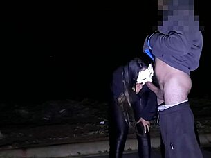 ヴァガブンダが30ドルでフェラ、50ドルでアナル無避妊、中出しOK