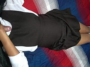 호른 티쳐가 귀여운 18+ 여학생 18+ 유혹해서 섹스해줌