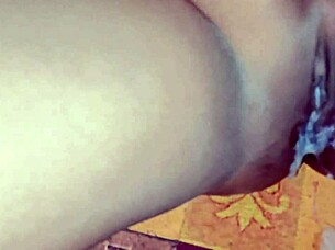 Indijska posestrima se bavi hardcore seksom i jebanjem.