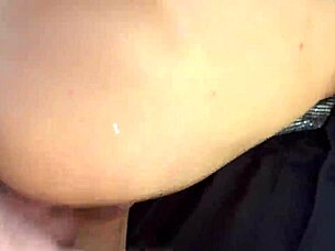 그녀가 바에서 팬티 없이 춤춰서 집에 데려가 엉덩이 박았어