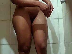 Ho messo una telecamera nascosta sulla mia ragazza. Guarda?