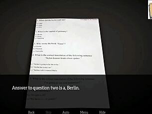 कार्टून गेम फैमिली में ब्लॉन्ड टीन 18+ छोटी 18+ टिट्स के साथ