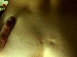 Dokonalá prdel mladé 18+ dostává anál kreampie od páru v POV