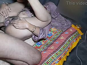 Jeg forførte min hete milf stetante og knullet henne hardt