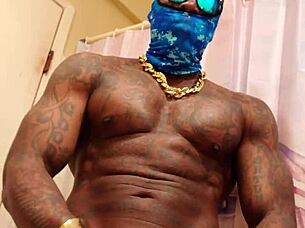 큰 검은 털난 자지 숭배 Hallelujah Johnson 아빠라고 불러