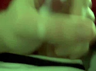 slimyslimy1, видел, как я тайком заливаю сперму в белые шортики вот так?