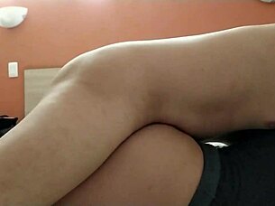 Sténám, když mě velký kouka šuká v psí poloze