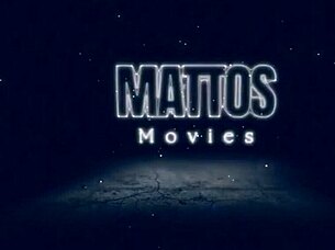 صديقة تذهب للحمام لتبول تنسى تقفل الباب صديق يدخل وينيكها