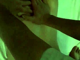 Jesi li dobio masažu yoni od korejske MILF u spa-u u Hanoju?