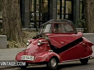 复古棕发邻居口交后猛烈性交