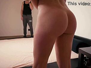 Knulling intens trening i gym med slampete Sara Bell