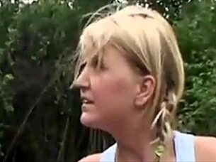 Mlada Francozinja 18+ divja s starejšim v vročem jebanju