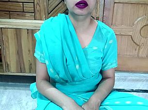 Xxx Indische Desi Dorpsmeid Belogen En Haar Kont Geneukt Met Genot, Lul In Haar Mond Geduwd, Roleplay Kont Geneukt