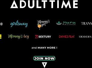 Hermosa Eva Fay เย็ดซ่านที่สตูดิโอ papis และกลืนน้ำเงี่ยนทั้งหมด 😏