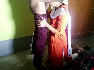 発情ギャル警備員に大胆セックス！答案ゲット激クイッキー