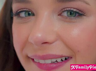 Jade Maris pokaže pastorku svojo novo uniformo in sesa njegov velik kurac.