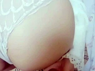 qing teng sister tricks bus lady into home sex