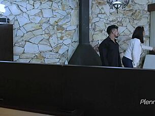 Sandy Cortez sucks Rogerio Maranhao's monster cock in hotel