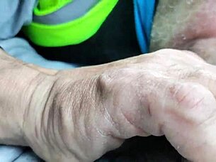 Amateur Gay Moaner Makes Him Work for Intense Moans