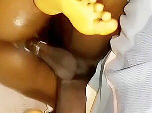 maskgodez's pussy is so sweet and wet, don't you want to taste it?