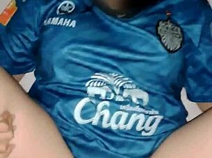 Thai milf gets creampie from amateur