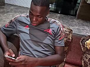 Husband's cuckold invites two friends to watch the Flamengo final, leading to wife's intense double penetration with anal and vaginal action