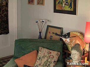 yanks asian cutie betty masturbating