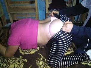 la toco y hago masajes relajantes