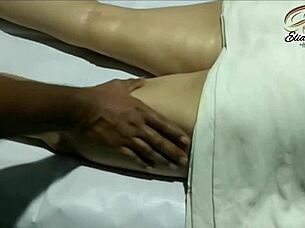 indian lady receives full body massage