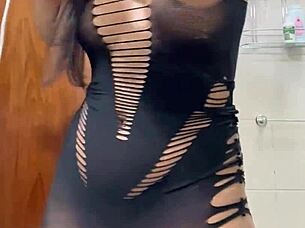 I Recorded My Friend's Girlfriend in the Bathroom