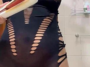 I Recorded My Friend's Girlfriend in the Bathroom