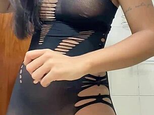 I Recorded My Friend's Girlfriend in the Bathroom