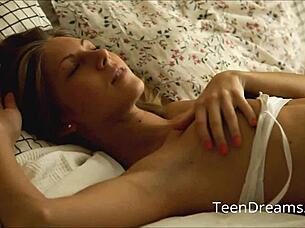 Anjelica Play Her Pussy With A Sex Vibrator Toy