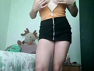 Colombian Escort Engages in Detailed Sexual Encounters with Clients