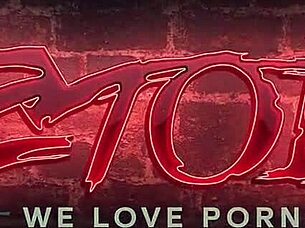 horny lesbians britney and elsa get wild 😏