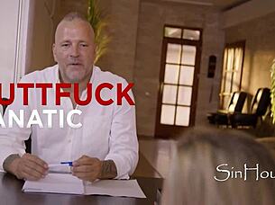 hot blonde begs for butt fucking in her asshole