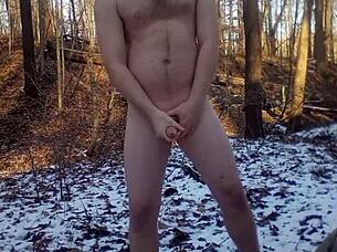 i flash naked outdoors for cumshot