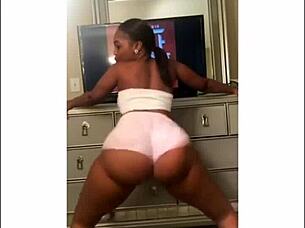 Watch these sexy phat ass IG models twerk?