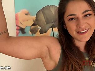 mallory monroe's juicy body on display