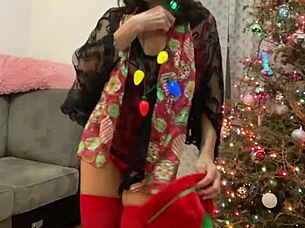 Does Anna Maria do Christmas special in red lingerie?