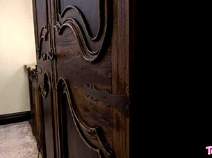 watch ava holt masturbate as a young tgirl?