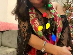 Does Anna Maria do Christmas special in red lingerie?