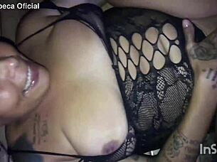 Dei Pro Casado Na Festa De Swing Enquanto A Sua Esposa Assistia Cheia De Tesão