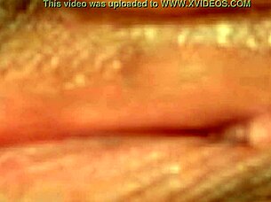 Adegan seks pepek berbulu close-up