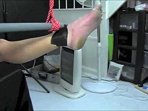 I teach squirting and kink in bondage