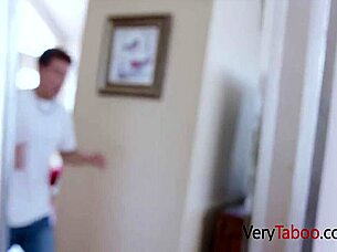 boosting insecure step sisters confidence- andreina deluxe