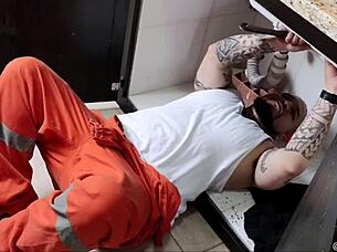 Novato del sexo me entrega su culo caliente?